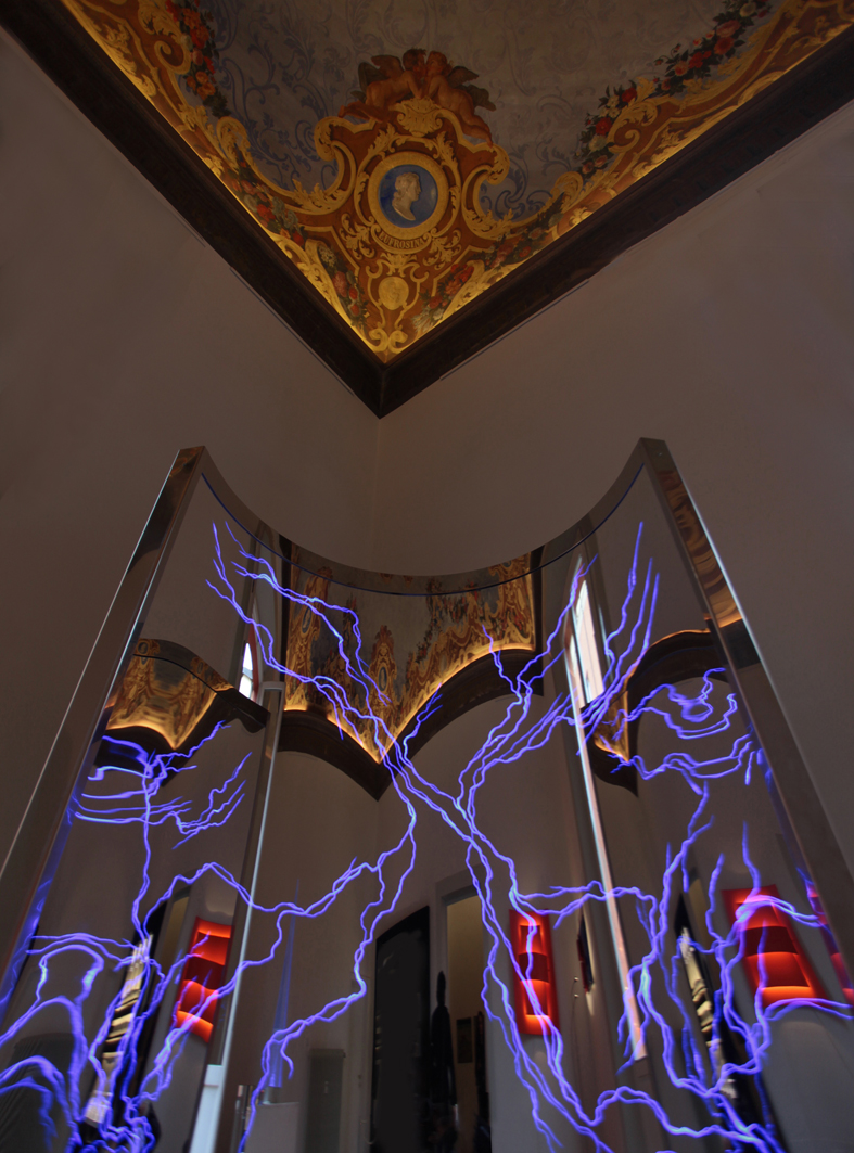 Nicola Evangelisti Curved Spacetime 2016